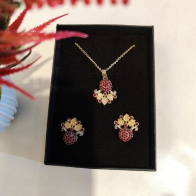 ✨ Traditional Ruby Harvest Gold-Plated Pendant Set ✨