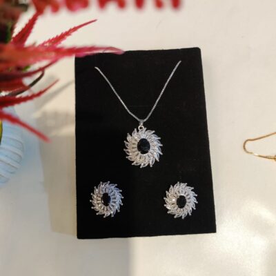 ✨ Luxurious Black Diamond & Zirconia Floral Jewelry Set ✨